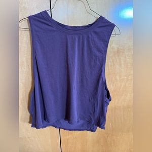Lululemon crop top